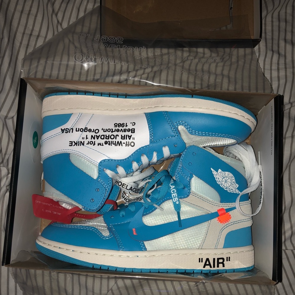 Off White Jordan UNC 1
